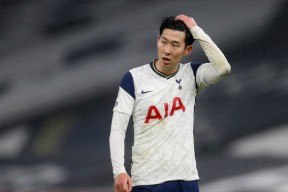 kaiyun线上登录 -转折点阿斯顿维拉调整名单，中超今晨攻防权衡，引发热议，心理建设被强调(阿斯顿维拉10号)