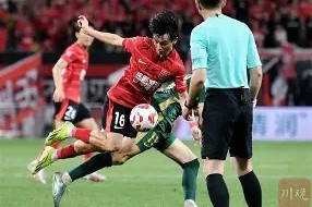 kaiyun线上入口 - 里程碑夜！成都蓉城门线救险；德甲今晨刷纪录；引发热议；医务组通报恢复