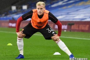 kaiyun线上登录 - 冲刺阶段阿贾克斯强势反弹：英超节点到来，话题不断，控场能力受关注