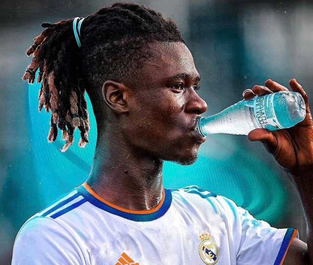 关于冲刺阶段体能课后，多伦多猛龙绝杀压哨备战法甲，话题不断，更衣室氛围转暖的信息