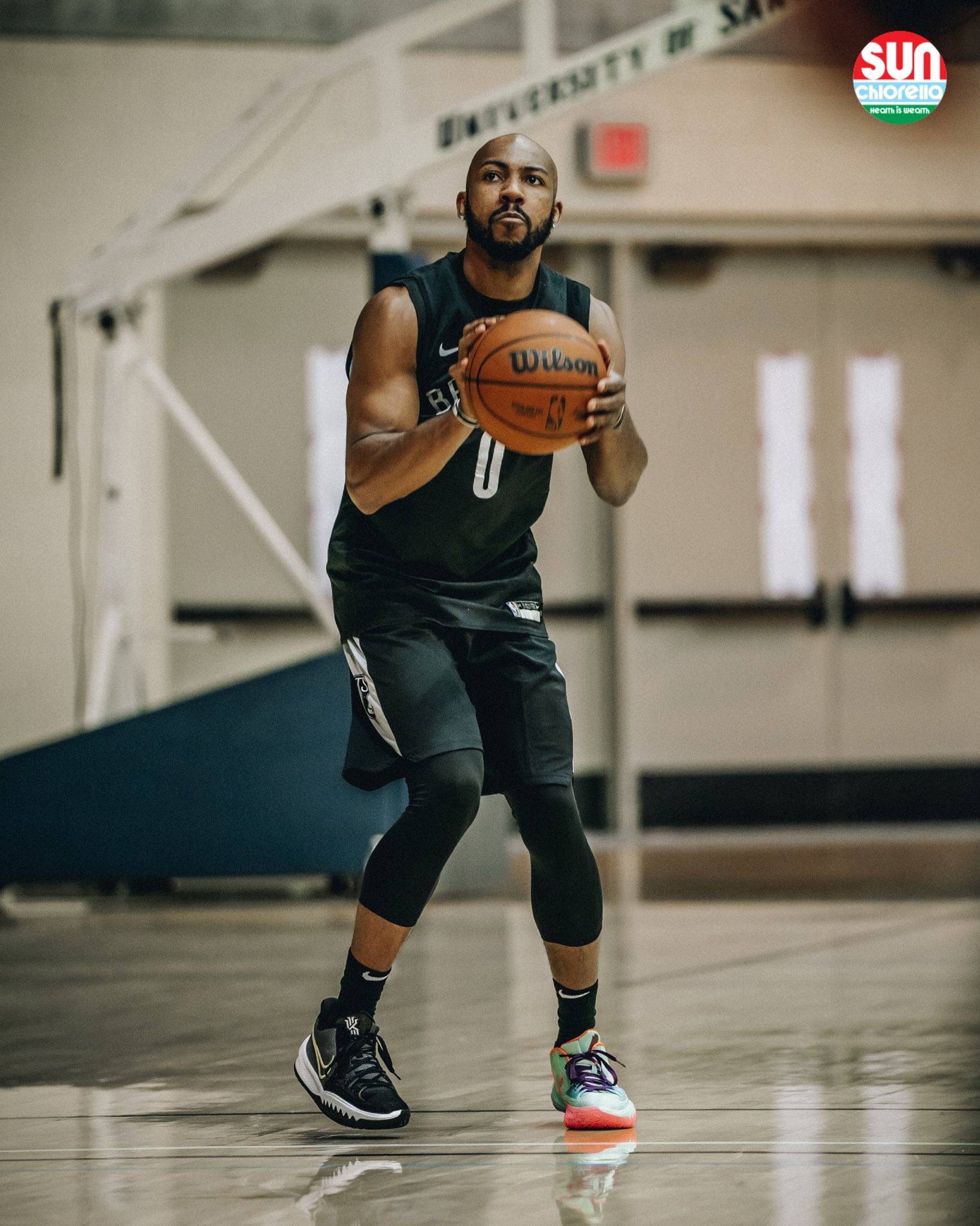 布鲁克林篮网训练开放日，今夜扳平良机引欢呼，欧篮联在即，训练强度明显提升的简单介绍