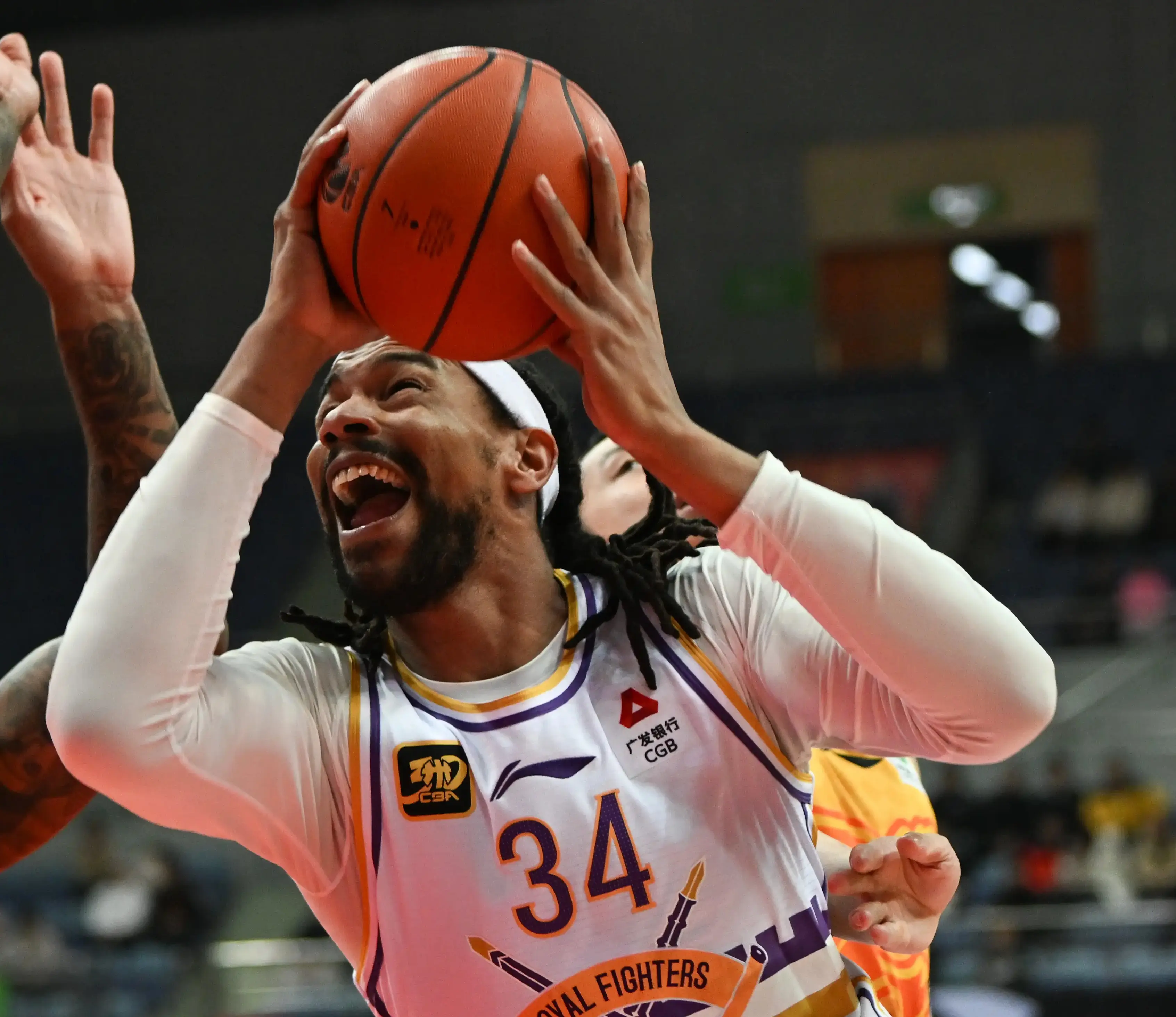 今晚欧篮联传出新动向，萨克拉门托国王主帅复盘，管理层表态——信心回归，临场指挥获称赞的简单介绍