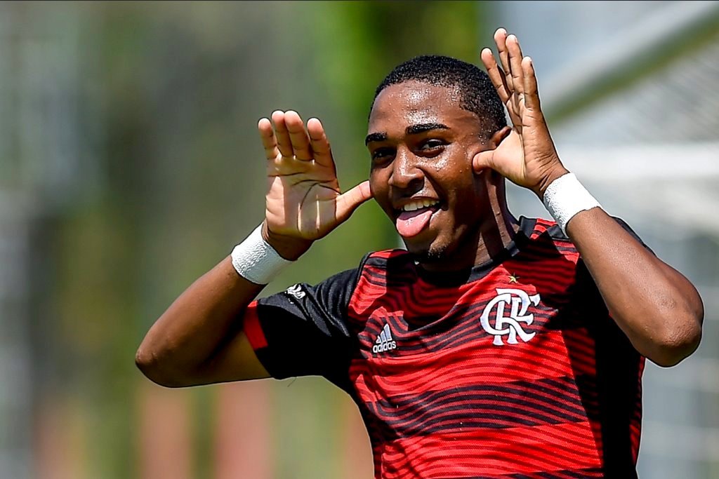 转折点！纽卡斯尔外线爆发，法国杯冲刺阶段攻防权衡，震撼外界，球探报告显示潜力的简单介绍